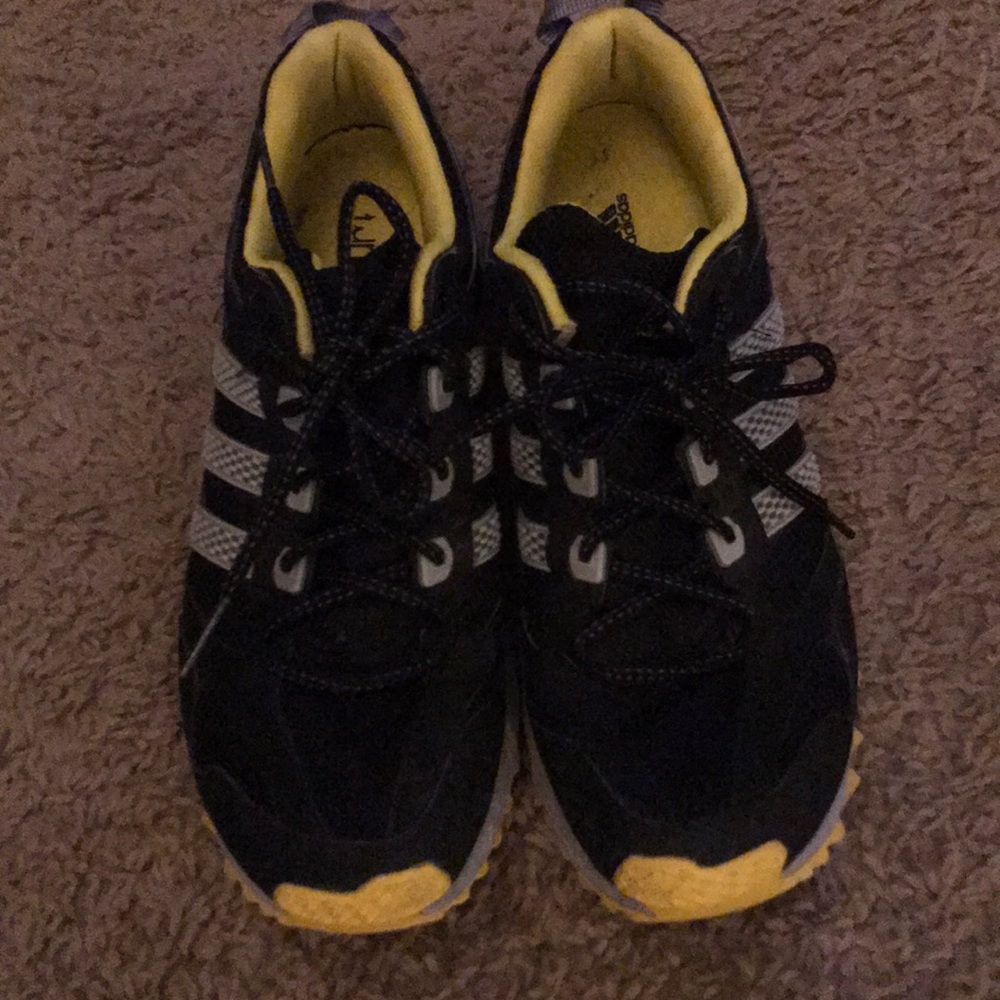 Adidas tennis shoes